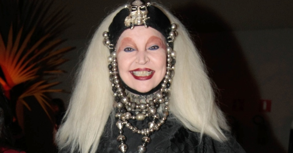 19mai2014-elke-maravilha-vai-com-bota-que-1400551728260_956x500